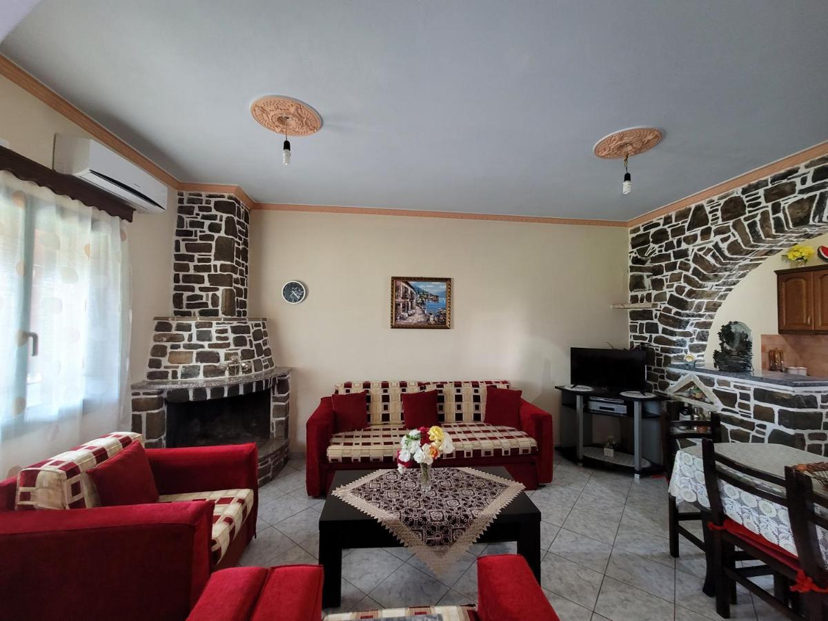 Petrefi Apartments Εξαμίλιο Εξωτερικό φωτογραφία