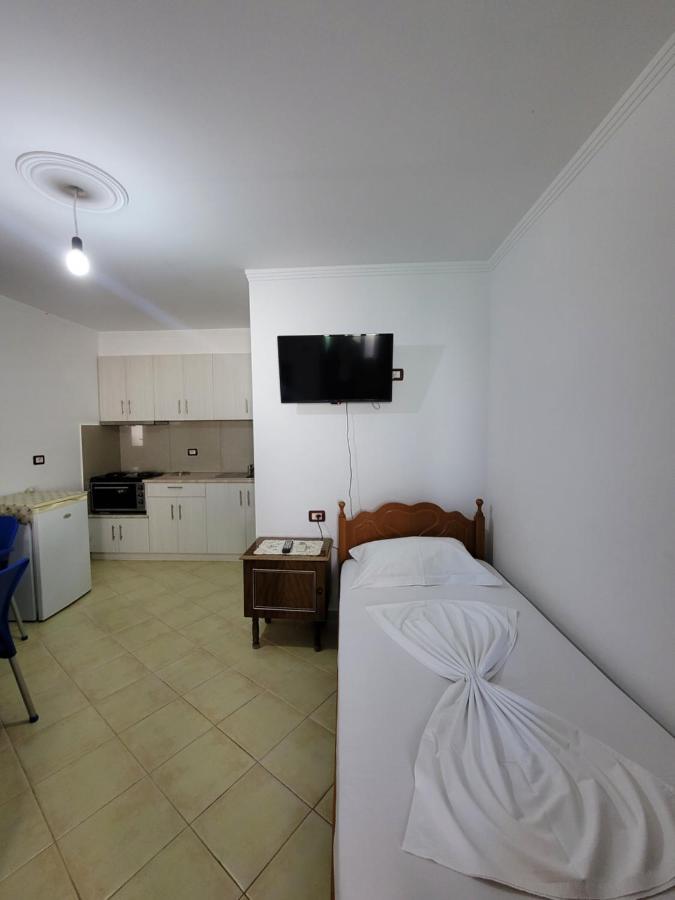 Petrefi Apartments Εξαμίλιο Εξωτερικό φωτογραφία