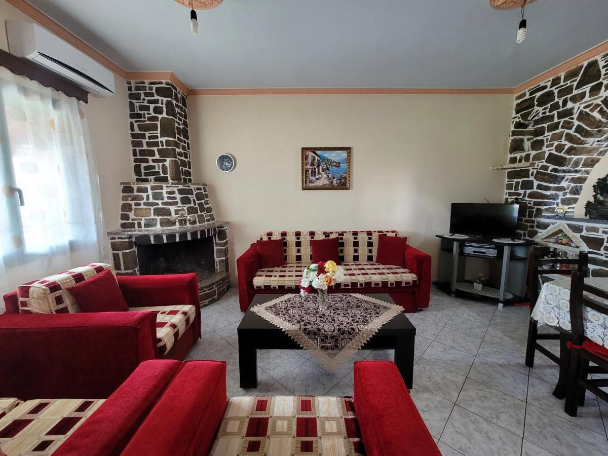 Petrefi Apartments Εξαμίλιο Εξωτερικό φωτογραφία