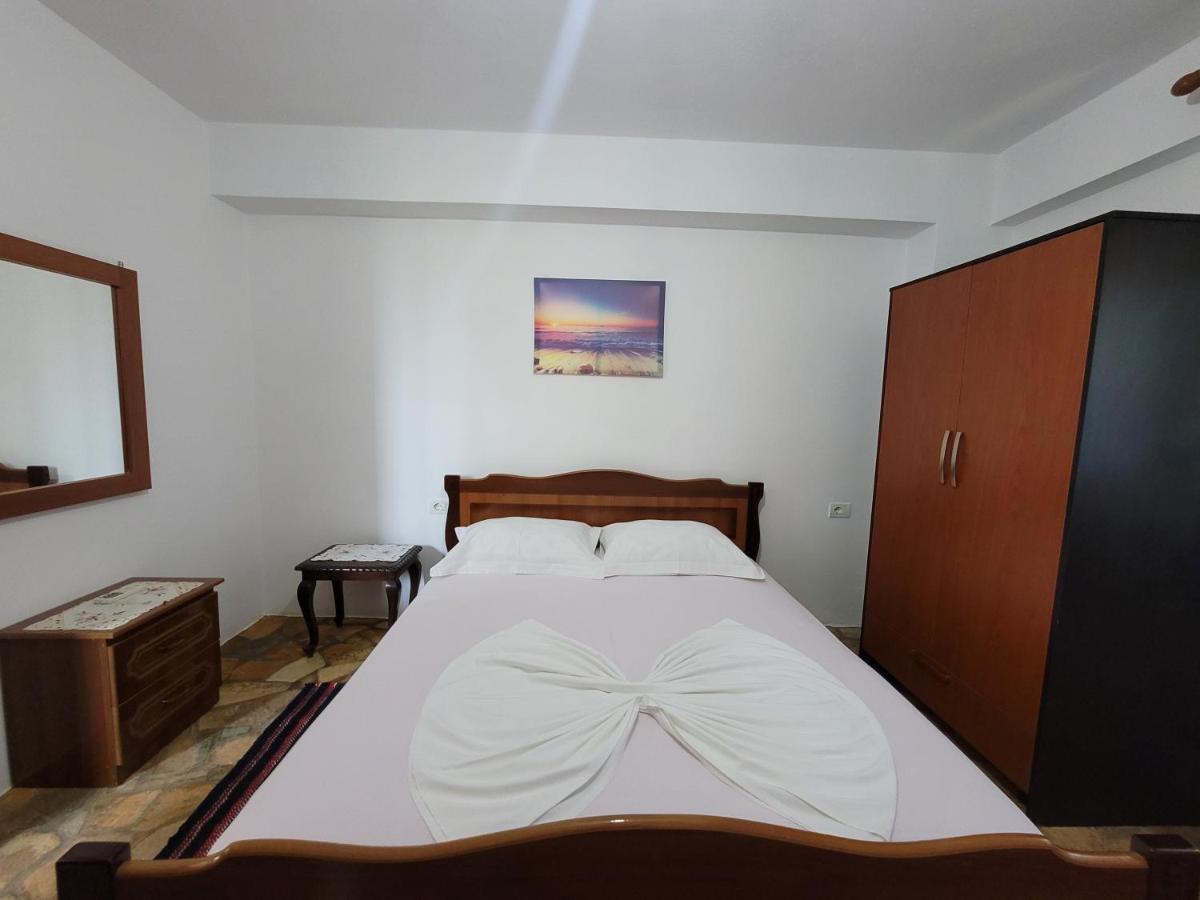 Petrefi Apartments Εξαμίλιο Εξωτερικό φωτογραφία