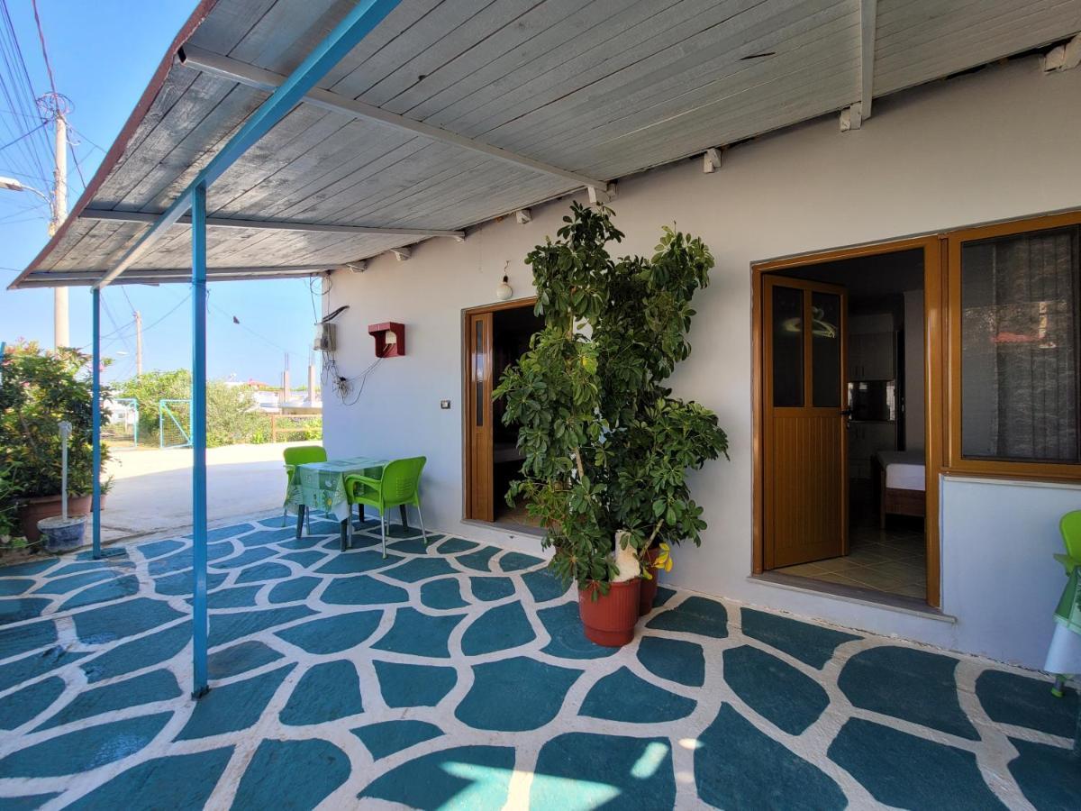 Petrefi Apartments Εξαμίλιο Εξωτερικό φωτογραφία