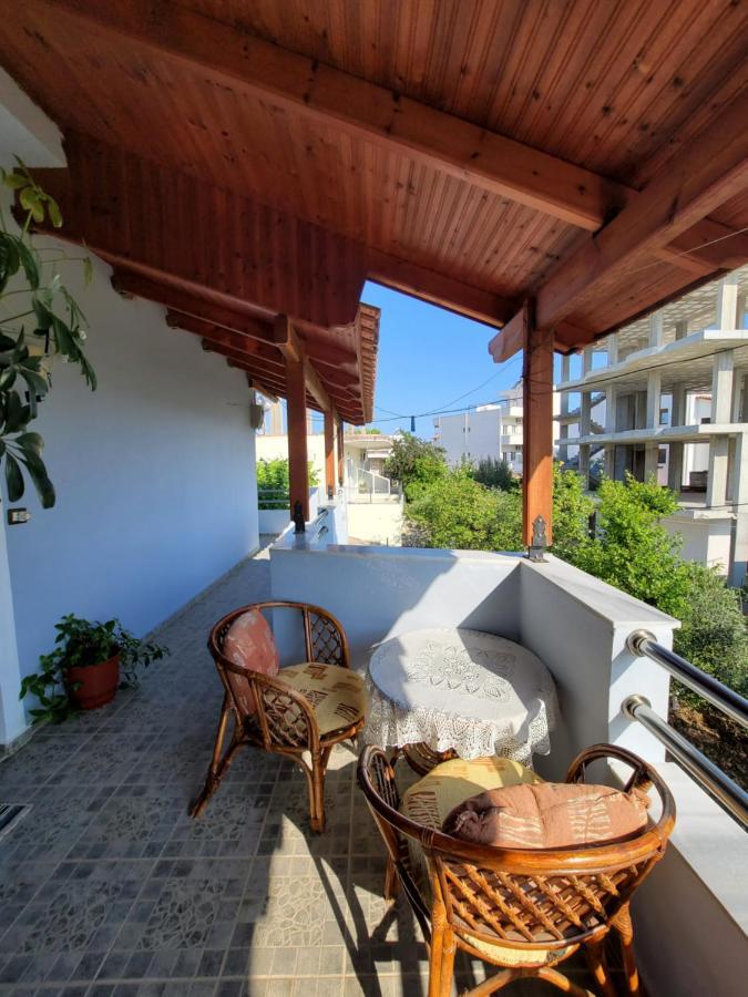 Petrefi Apartments Εξαμίλιο Εξωτερικό φωτογραφία