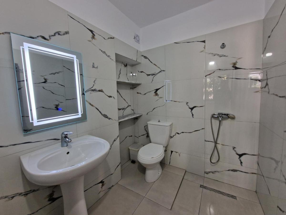 Petrefi Apartments Εξαμίλιο Εξωτερικό φωτογραφία