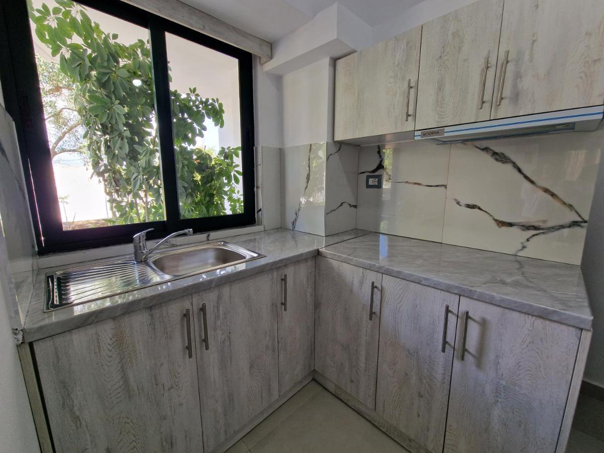 Petrefi Apartments Εξαμίλιο Εξωτερικό φωτογραφία